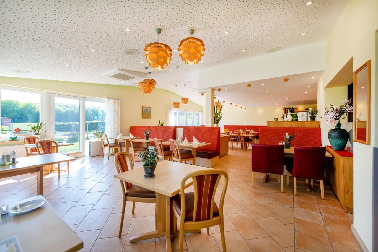 Waldesblick, Hotel-Restaurant Лар Экстерьер фото