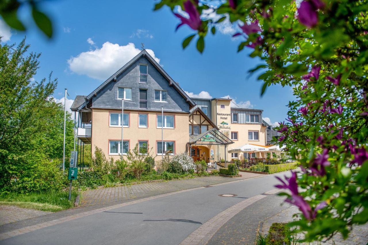 Waldesblick, Hotel-Restaurant Лар Экстерьер фото