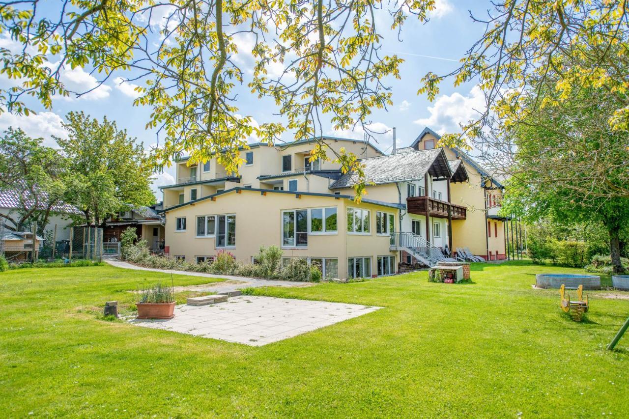 Waldesblick, Hotel-Restaurant Лар Экстерьер фото