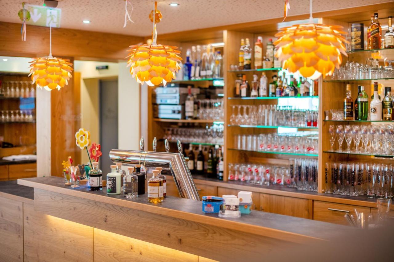 Waldesblick, Hotel-Restaurant Лар Экстерьер фото