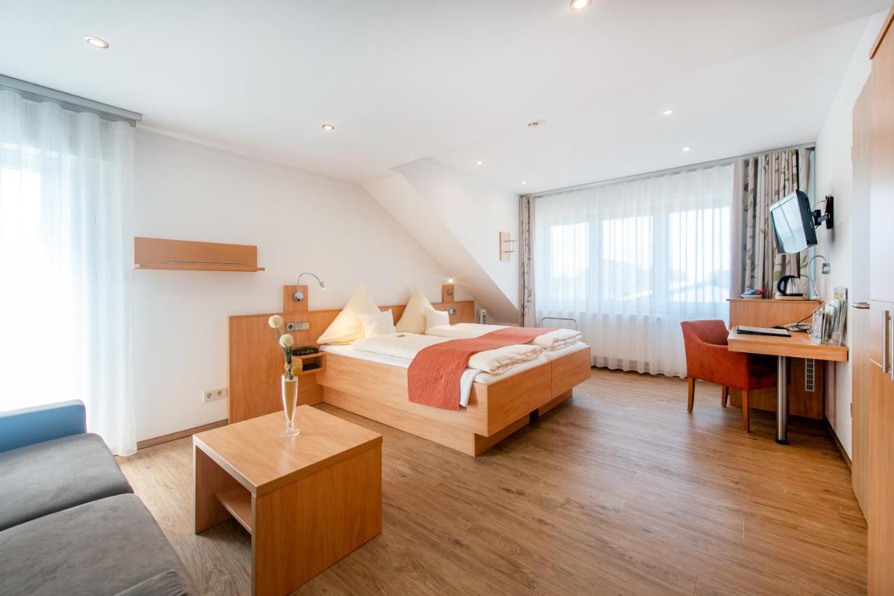 Waldesblick, Hotel-Restaurant Лар Экстерьер фото