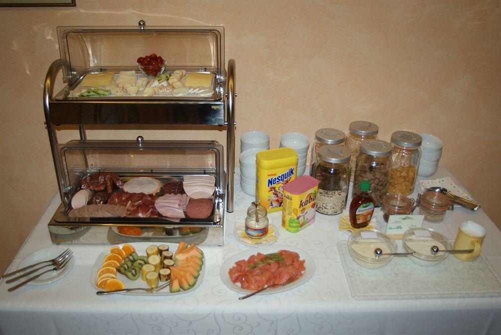 Waldesblick, Hotel-Restaurant Лар Экстерьер фото
