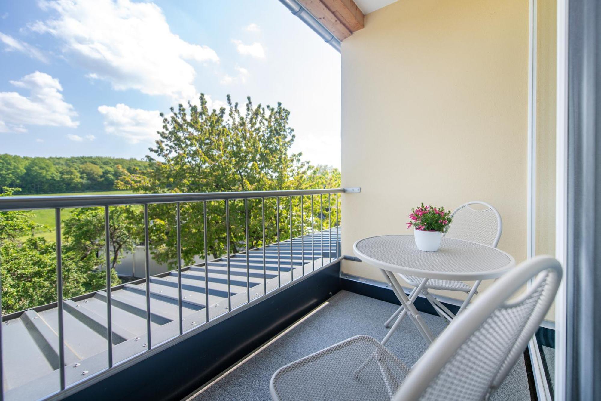 Waldesblick, Hotel-Restaurant Лар Экстерьер фото