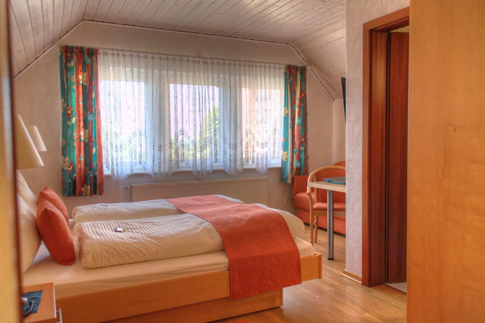 Waldesblick, Hotel-Restaurant Лар Экстерьер фото